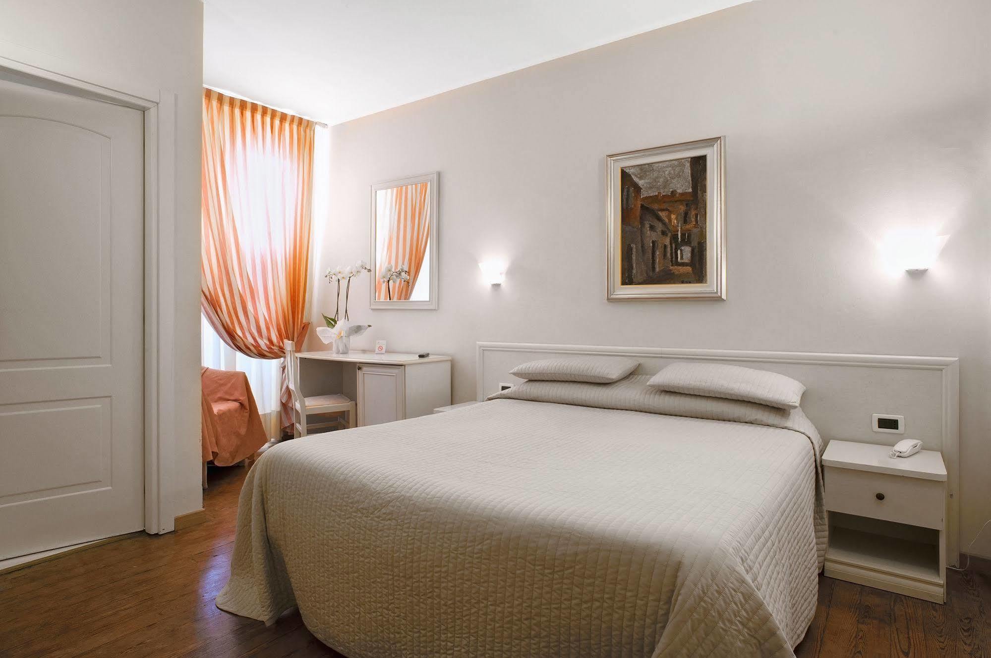Hotel Cortese San Remo Buitenkant foto